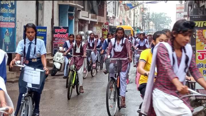 विद्यार्थियों ने साइकिल रैली निकालकर मतदाताओं को किया जागरूक, 4 किलोमीटर तक चली विशाल रैली चौथा स्तंभ || Console Corptech