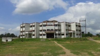 OMG! जिस पर 376 का अपराध दर्ज, जमानत पर है रिहा, फिर भी उसे ही दे दी गई बच्चों को पढ़ाने की जिम्मेदारी, जानिए क्या है पूरा मामला चौथा स्तंभ || Console Corptech