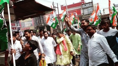 चांपा आगमन पर विधानसभा अध्यक्ष डॉ. महंत का युवा कांग्रेस अध्यक्ष पंकज शुक्ला की अगुवाई में गर्मजोशी के साथ स्वागत चौथा स्तंभ || Console Corptech