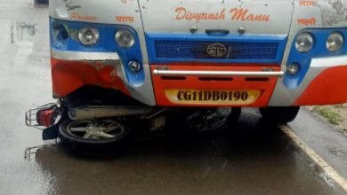 तेज रफ्तार बस ने बाइक सवार 3 यूवक को रौंदा, मौके पर 2 की मौत, घायल को बिलासपुर रेफर करने की तैयारी चौथा स्तंभ || Console Corptech