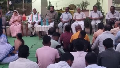 सिवनी चांपा के बूथ कांग्रेस कार्यकर्ताओं का हुआ सम्मेलन, डॉ. चरणदास महंत के पक्ष में काम करने बनी रणनीति चौथा स्तंभ || Console Corptech