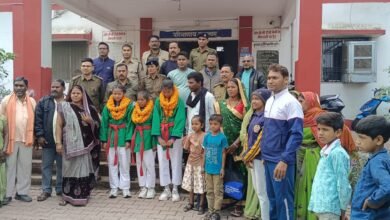 दिल्ली में आयोजित कुश्ती प्रतियोगिता में अंजू केवट और  रेशमा कश्यप ने कास्य पदक जीतकर क्षेत्र का मान बढ़ाया चौथा स्तंभ || Console Corptech