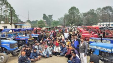 ट्रैक्टर से हो रही आए दिन दुर्घटना, बलौदा थाना और यातायात पुलिस की हुई संयुक्त बैठक, लगवाए गए रेडियम चौथा स्तंभ || Console Corptech