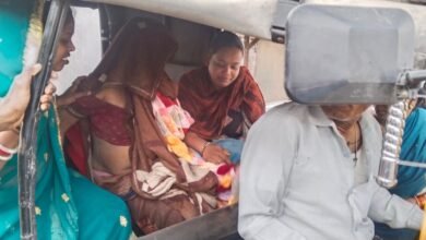 सड़क पर नवजात को जन्म देकर अचेत पड़ी मानसिक कमजोर महिला और शिशु को अस्पताल पहुंचाकर पत्रकार और मितानिन ने पेश की मानवता की मिशाल चौथा स्तंभ || Console Corptech