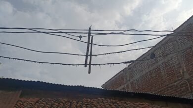 विद्युत व्यवस्था जर्जर, केबल व ओवर लोड का खामियाजा भुगत रहे है ग्रामवासी, भीषण गर्मी और बिजली की आंख मिचौली से लोगों में नाराजगी चौथा स्तंभ || Console Corptech