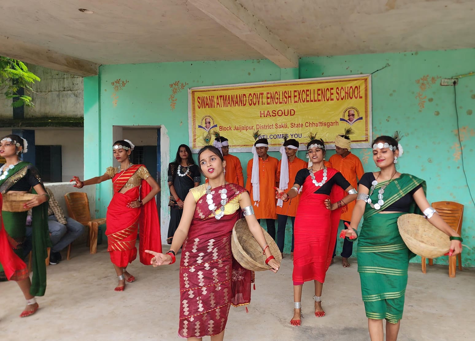 सेजेस हसौद में मनाया गया विश्व आदिवासी दिवस, पारंपरिक आदिवासी वेशभूषा के साथ विद्यार्थियों ने दी मनमोहक प्रस्तुति.. चौथा स्तंभ || Console Corptech