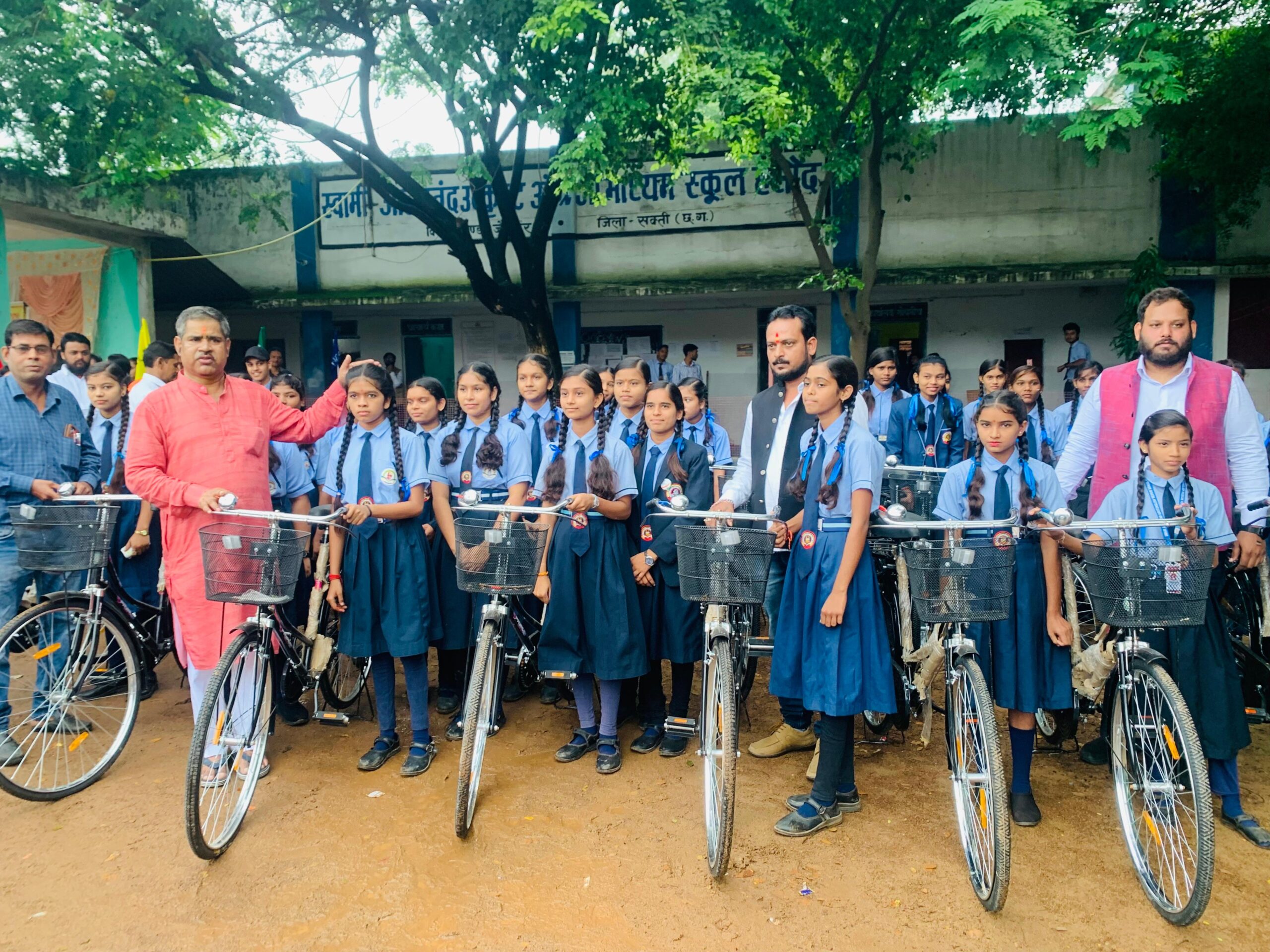 सेजेस हसौद में हर्षोल्लास के साथ मनाया गया स्वतंत्रता दिवस, साइकिल  योजनान्तर्गत 9वीं कक्षा के छात्राओं को वितरण किया गया साइकिल चौथा स्तंभ || Console Corptech