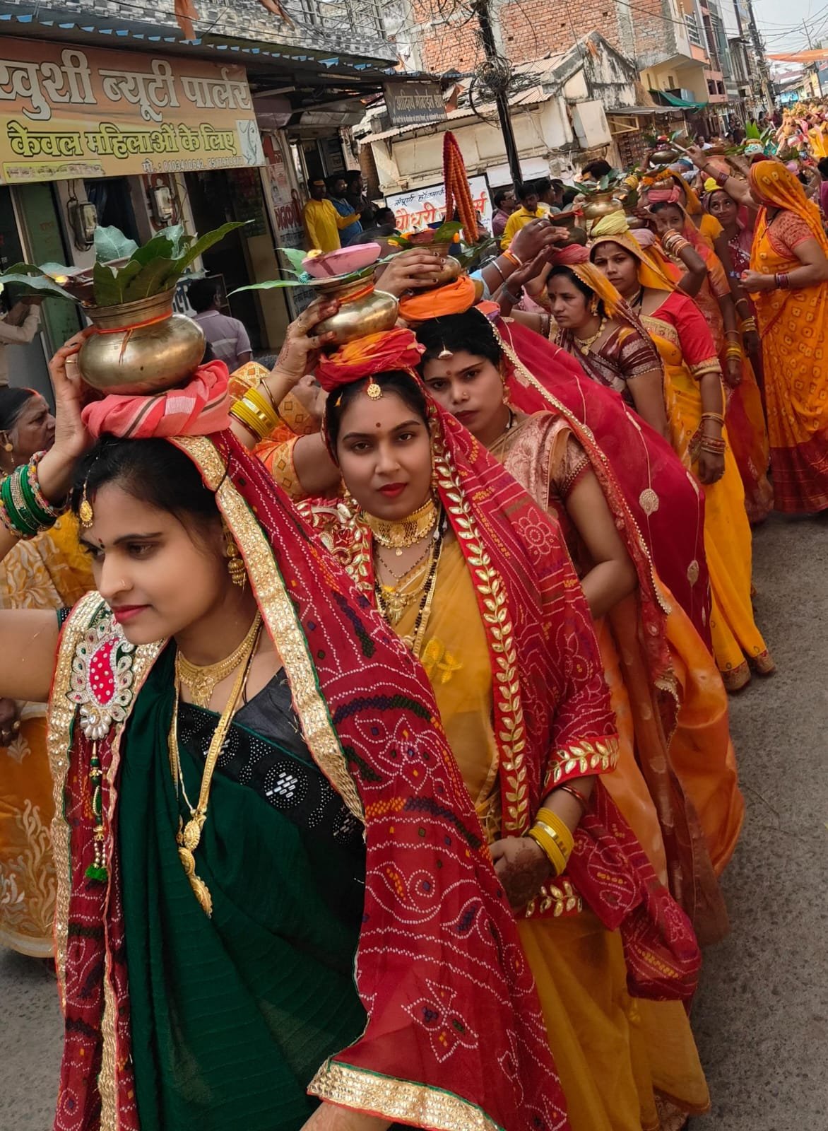 जांजगीर में भगत चौक से देवी दाई मंदिर तक निकली भव्य कलश यात्रा, मनमोहक झांकी स्थापना के साथ प्रारंभ हुआ अखण्ड राम नाम सप्ताह यज्ञ चौथा स्तंभ || Console Corptech