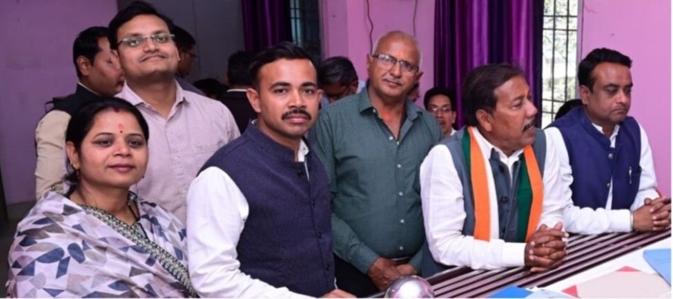 चांपा में दोबारा नपाध्यक्ष के साथ बनेगा रिकार्ड, अब तक कोई भी पूर्व नपाध्यक्ष नहीं बने दोबारा अध्यक्ष, दोनों पूर्व नपाध्यक्ष के बीच प्रमुख मुकाबला! 3 चांपा में दोबारा नपाध्यक्ष के साथ बनेगा रिकार्ड, अब तक कोई भी पूर्व नपाध्यक्ष नहीं बने दोबारा अध्यक्ष, दोनों पूर्व नपाध्यक्ष के बीच प्रमुख मुकाबला! चौथा स्तंभ || Console Corptech