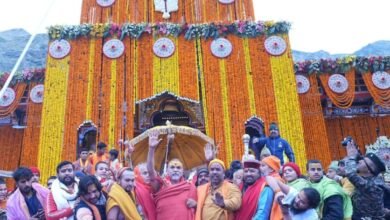 पौराणिक परंपरानुसार खुले बद्रीनाथ धाम के कपाट, 6 महीने तक श्रद्धालु कर सकेंगे दर्शन चौथा स्तंभ || Console Corptech