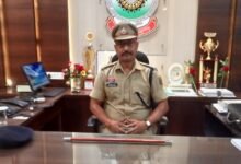 खाकी की शान पर बट्टा लगाने वाले 2 आरक्षकों को एसपी विजय पाण्डेय ने दी सजा, सेवा से कर दिया अलग चौथा स्तंभ || Console Corptech