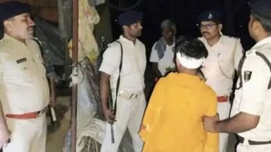 पत्नी को गैर मर्द की बाहों में देखकर पति ने खोया आपा, धारदार हथियार से पत्नी की कर दी हत्या चौथा स्तंभ || Console Corptech