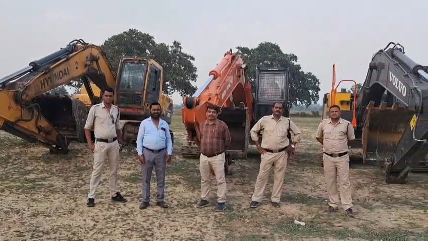 ब्रेकिंग: अवैध रेत खनन पर बड़ी कार्रवाई, तीन खनन माफियाओं पर FIR दर्ज 1 ब्रेकिंग: अवैध रेत खनन पर बड़ी कार्रवाई, तीन खनन माफियाओं पर FIR दर्ज चौथा स्तंभ || Console Corptech