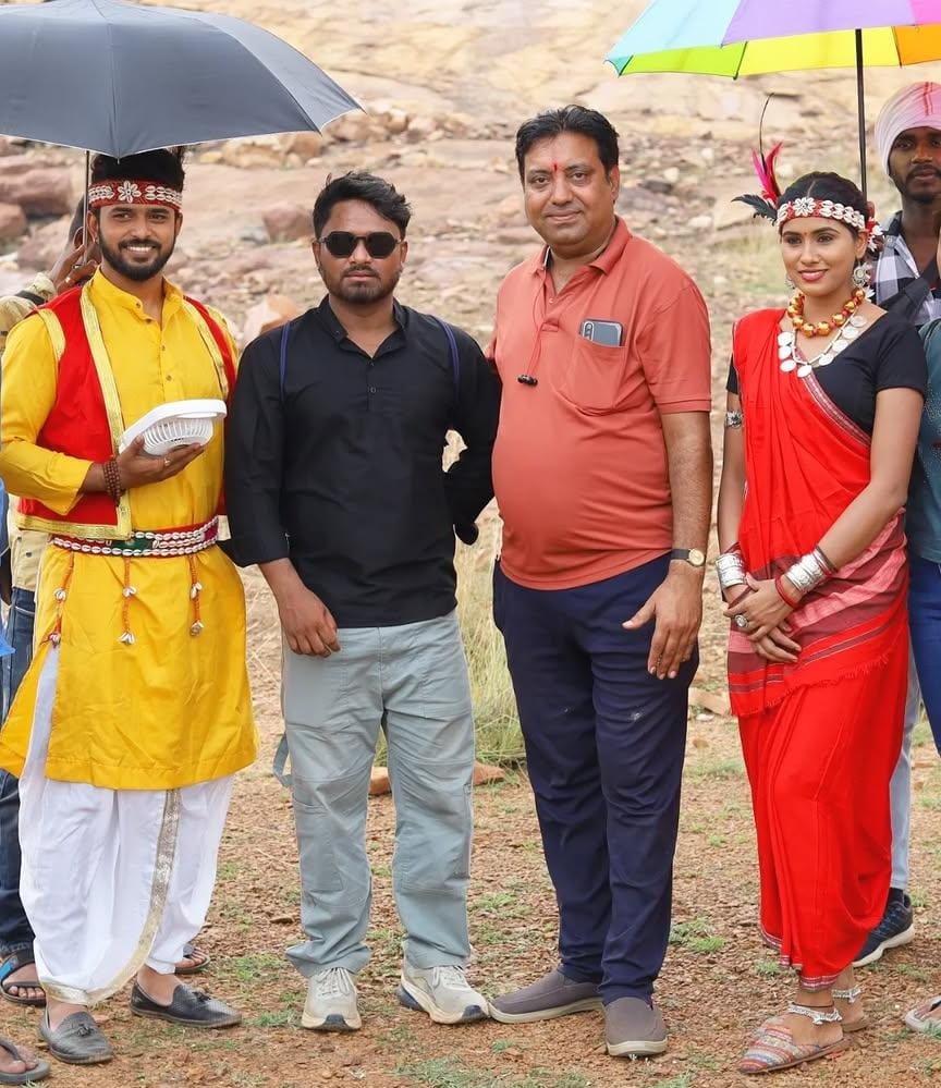 छत्तीसगढ़ में छा गया फ़िल्म 'मर जाहूँ तोर मया म' का पहला गाना, गाना रिलीज होते ही छत्तीसगढ़ में मचा धूम, 2 लाख से ज्यादा दर्शकों ने देखा 1 छत्तीसगढ़ में छा गया फ़िल्म 'मर जाहूँ तोर मया म' का पहला गाना, गाना रिलीज होते ही छत्तीसगढ़ में मचा धूम, 2 लाख से ज्यादा दर्शकों ने देखा चौथा स्तंभ || Console Corptech