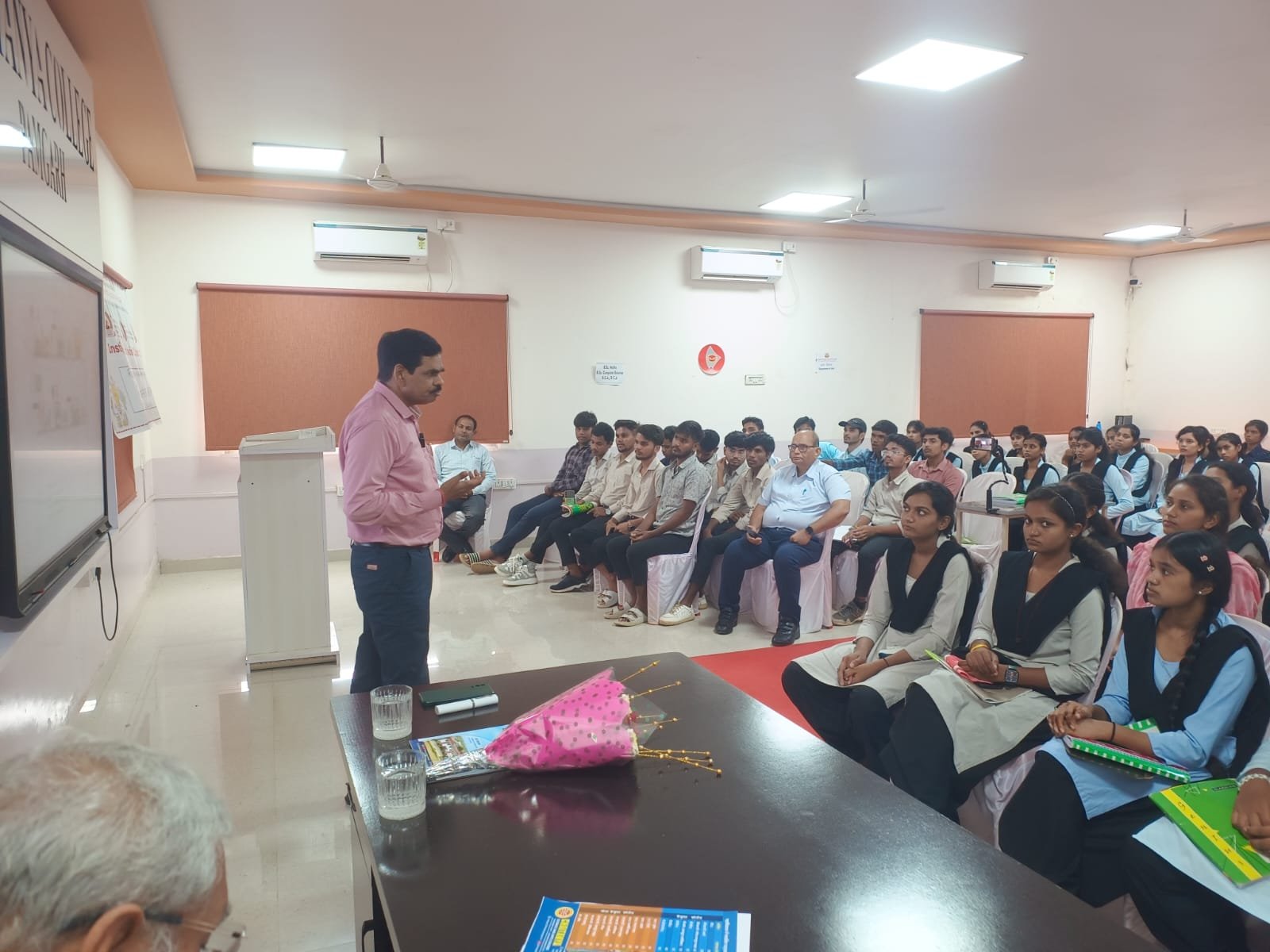 खाद्य सुरक्षा, आर्थिक सुरक्षा, पर्यावरणीय सुरक्षा नवोन्मेष से ही संभव है: प्रोफेसर के. के. चंद्रा 1 खाद्य सुरक्षा, आर्थिक सुरक्षा, पर्यावरणीय सुरक्षा नवोन्मेष से ही संभव है: प्रोफेसर के. के. चंद्रा चौथा स्तंभ || Console Corptech