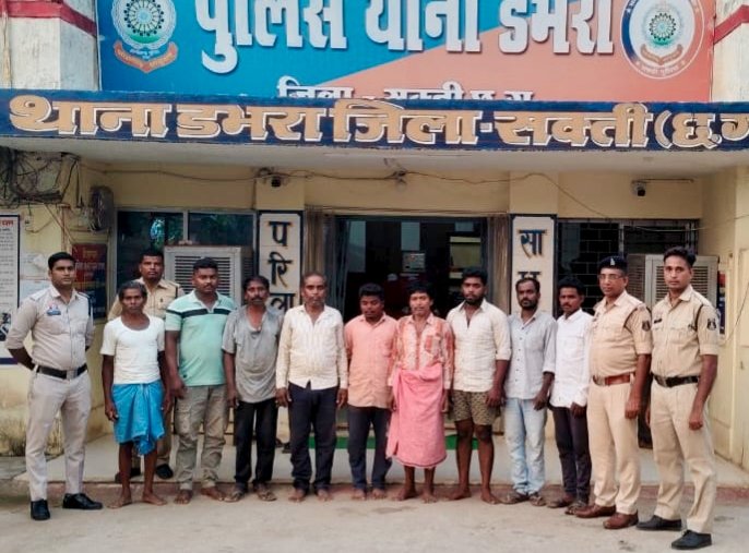 पुरानी रंजिश को लेकर हुई जानलेवा मारपीट और हत्या के मामले में बड़ी कार्रवाई, 09 आरोपियों को किया गया गिरफ्तार 1 पुरानी रंजिश को लेकर हुई जानलेवा मारपीट और हत्या के मामले में बड़ी कार्रवाई, 09 आरोपियों को किया गया गिरफ्तार चौथा स्तंभ || Console Corptech