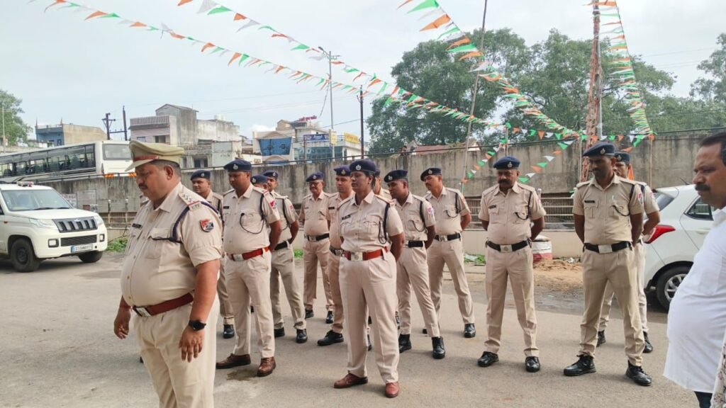 79वें स्वतंत्रता दिवस पर चांपा रेलवे पुलिस ने किया ध्वजारोहण और मार्चपास्ट 2 79वें स्वतंत्रता दिवस पर चांपा रेलवे पुलिस ने किया ध्वजारोहण और मार्चपास्ट चौथा स्तंभ || Console Corptech