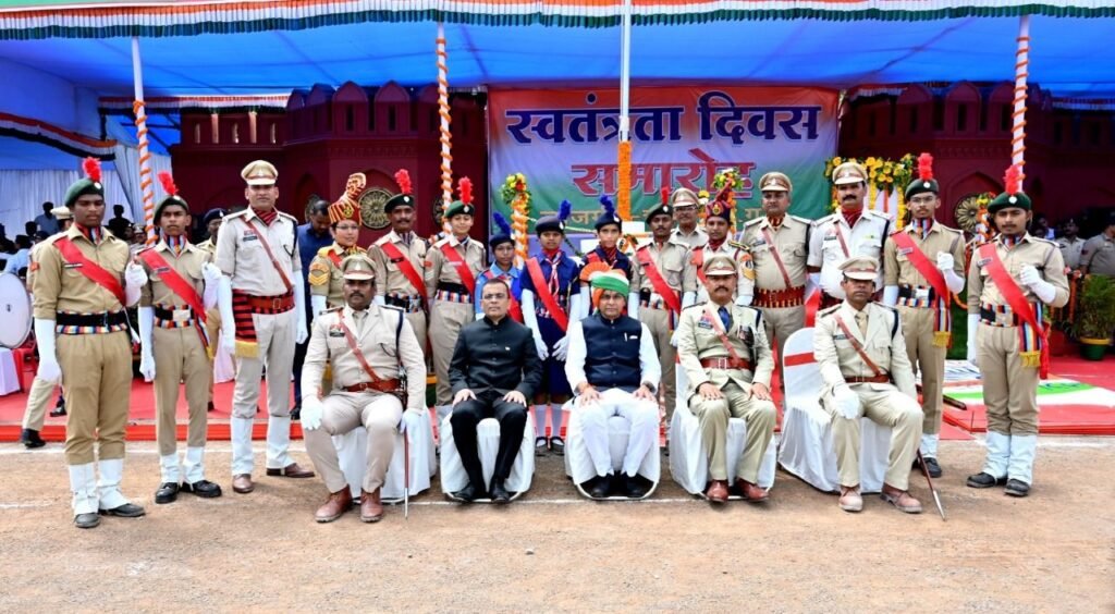 79वें स्वतंत्रता दिवस के अवसर पर राजस्व एवं आपदा प्रबंधन और खेल एवं युवा कल्याण मंत्री टंक राम वर्मा ने किया ध्वजारोहण चौथा स्तंभ || Console Corptech
