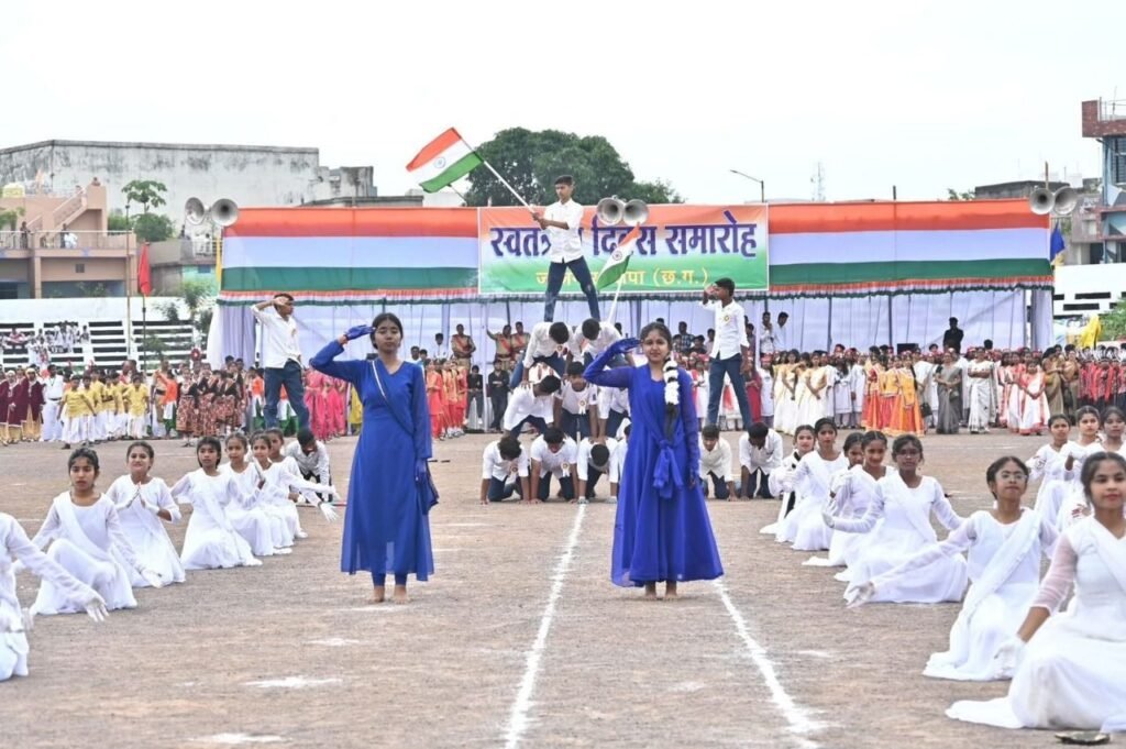 79वें स्वतंत्रता दिवस के अवसर पर राजस्व एवं आपदा प्रबंधन और खेल एवं युवा कल्याण मंत्री टंक राम वर्मा ने किया ध्वजारोहण चौथा स्तंभ || Console Corptech