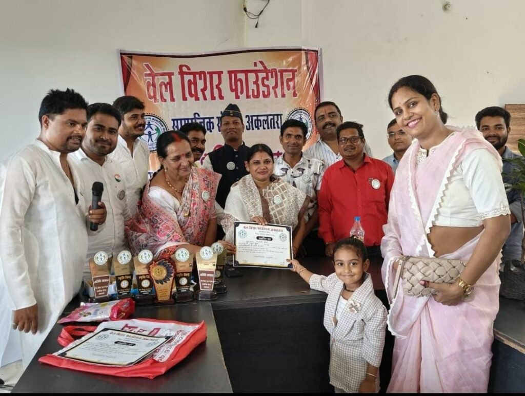 वेल विशर फाउंडेशन द्वारा चलाए जा रहे कार्यक्रम एक राखी वीर जवानों के नाम के विजयी छात्र छात्राओं का हुआ सम्मान 2 वेल विशर फाउंडेशन द्वारा चलाए जा रहे कार्यक्रम एक राखी वीर जवानों के नाम के विजयी छात्र छात्राओं का हुआ सम्मान चौथा स्तंभ || Console Corptech