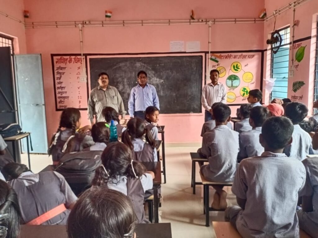 सुभाष चंद्र बोस की पुण्यतिथि पर छात्र छात्राओं व शिक्षकों ने याद कर की श्रद्धांजलि अर्पित 2 सुभाष चंद्र बोस की पुण्यतिथि पर छात्र छात्राओं व शिक्षकों ने याद कर की श्रद्धांजलि अर्पित चौथा स्तंभ || Console Corptech