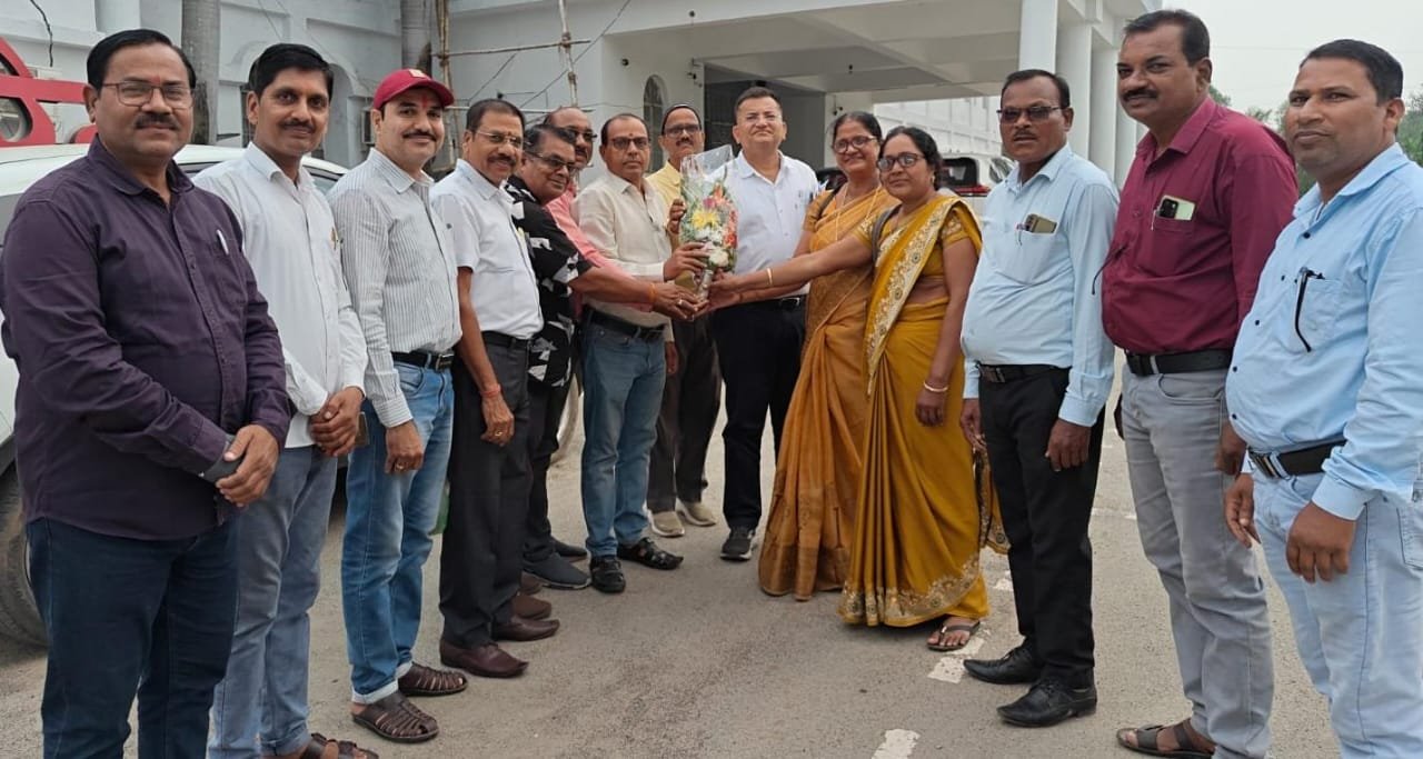 छत्तीसगढ़ शिक्षक संघ जिला इकाई जांजगीर-चांपा द्वारा नवपदस्थ डीईओ का आत्मीय स्वागत एवं अभिनंदन चौथा स्तंभ || Console Corptech