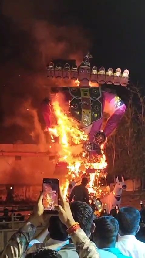 प्रभु श्री राम के हाथों रावण के पुतले का हुआ दहन 1 प्रभु श्री राम के हाथों रावण के पुतले का हुआ दहन चौथा स्तंभ || Console Corptech