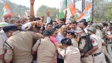 जिले के अधूरे विकास कार्यों को लेकर कांग्रेस का हल्ला बोल, जबरदस्त प्रदर्शन और कलेक्टोरेट का घेराव चौथा स्तंभ || Console Corptech