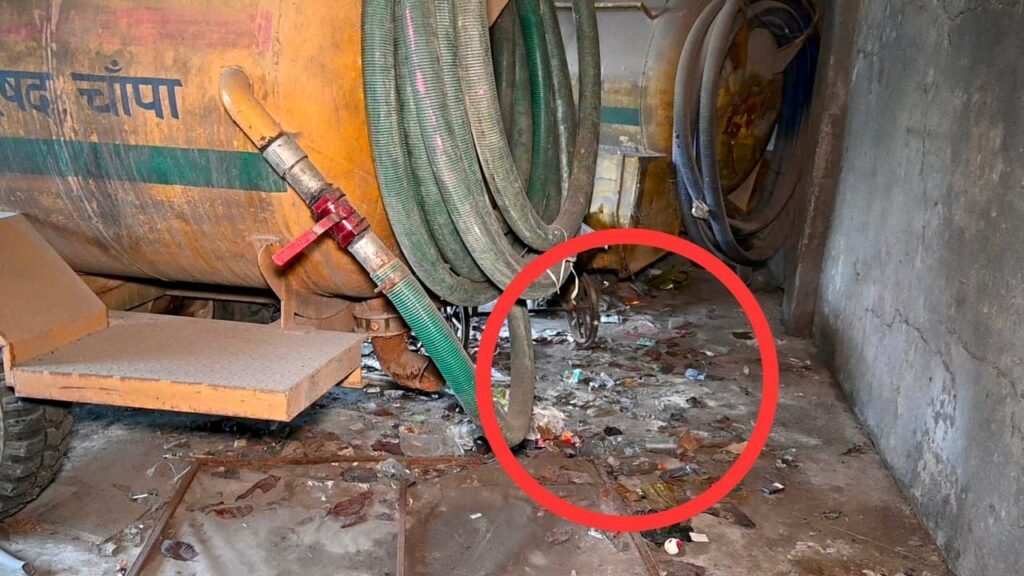 चांपा नगरपालिका में कौन पी रहा शराब! शराब की खाली शीशी और सिगरेट के खाली पैकेट दे रहे गवाही चौथा स्तंभ || Console Corptech