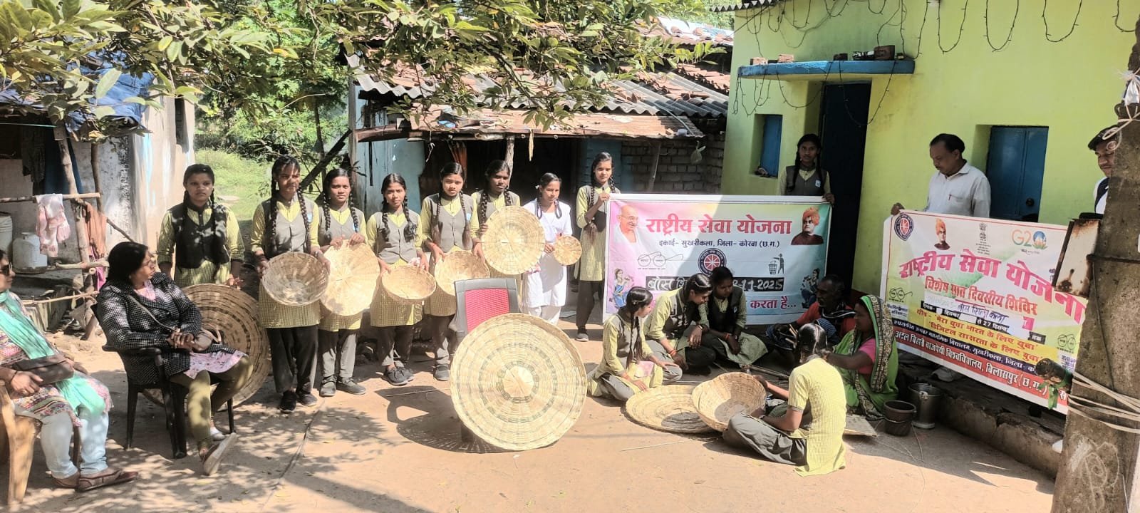रासेयो ईकाई सुखरीकला के स्वयंसेवको ने सीखा बांस हस्तशिल्प कला चौथा स्तंभ || Console Corptech