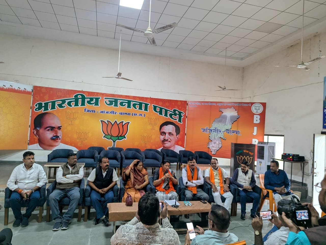 भगवान बिरसा मुण्डा की स्मृति में 15 नवंबर को छत्तीसगढ़ के हर जिले में मनाया जाएगा जनजातीय गौरव दिवस: विद्या सिदार 1 भगवान बिरसा मुण्डा की स्मृति में 15 नवंबर को छत्तीसगढ़ के हर जिले में मनाया जाएगा जनजातीय गौरव दिवस: विद्या सिदार चौथा स्तंभ || Console Corptech