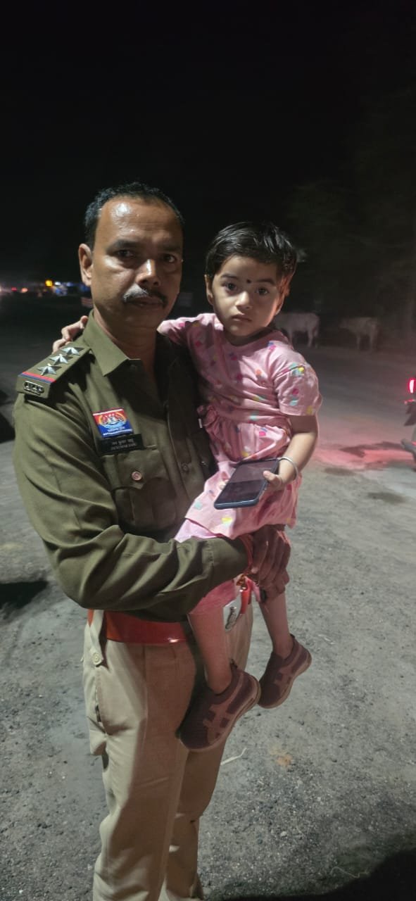 सारंगढ़ से किडनैप हुई 4 वर्षीय मासूम को जांजगीर पुलिस ने किया बरामद, बिर्रा थाना की नाका बंदी में आरोपी ड्राइवर गिरफ्तार चौथा स्तंभ || Console Corptech