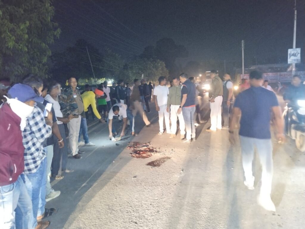 चांपा में दर्दनाक हादसा, 15 साल के किशोर की हाइवा की चपेट में मौत, ड्राइवर फरार चौथा स्तंभ || Console Corptech