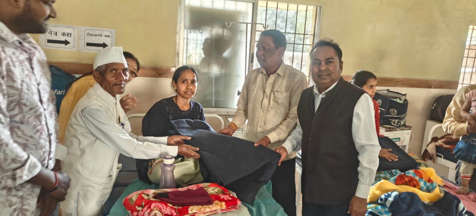 नेता प्रतिपक्ष डॉ. चरणदास महंत के जन्मदिवस पर कंबल वितरण किया गया 1 नेता प्रतिपक्ष डॉ. चरणदास महंत के जन्मदिवस पर कंबल वितरण किया गया चौथा स्तंभ || Console Corptech