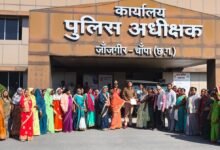 चंडीपारा की महिलाओं ने अवैध कच्ची शराब के खिलाफ खोला मोर्चा, कलेक्टर–एसपी से की सख्त कार्रवाई की मांग चौथा स्तंभ || Console Corptech