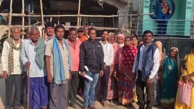 PM  आवास में भ्रष्टाचार, नाराज ग्रामीणों ने बोला हल्ला, जनपद सीईओ से की FIR की मांग चौथा स्तंभ || Console Corptech