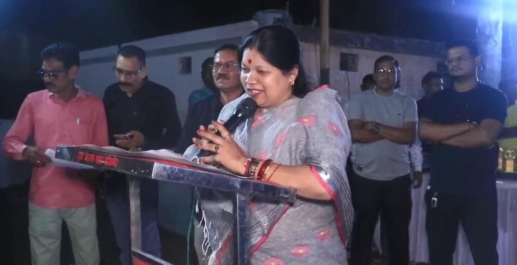 डीबी वेंचर्स कप रात्रिकालीन टेनिस बॉल क्रिकेट प्रतियोगिता में कैशलेस चिकित्सा सेवा कल्याण कर्मचारी संघ ने खिताब अपने नाम किया 2 डीबी वेंचर्स कप रात्रिकालीन टेनिस बॉल क्रिकेट प्रतियोगिता में कैशलेस चिकित्सा सेवा कल्याण कर्मचारी संघ ने खिताब अपने नाम किया चौथा स्तंभ || Console Corptech