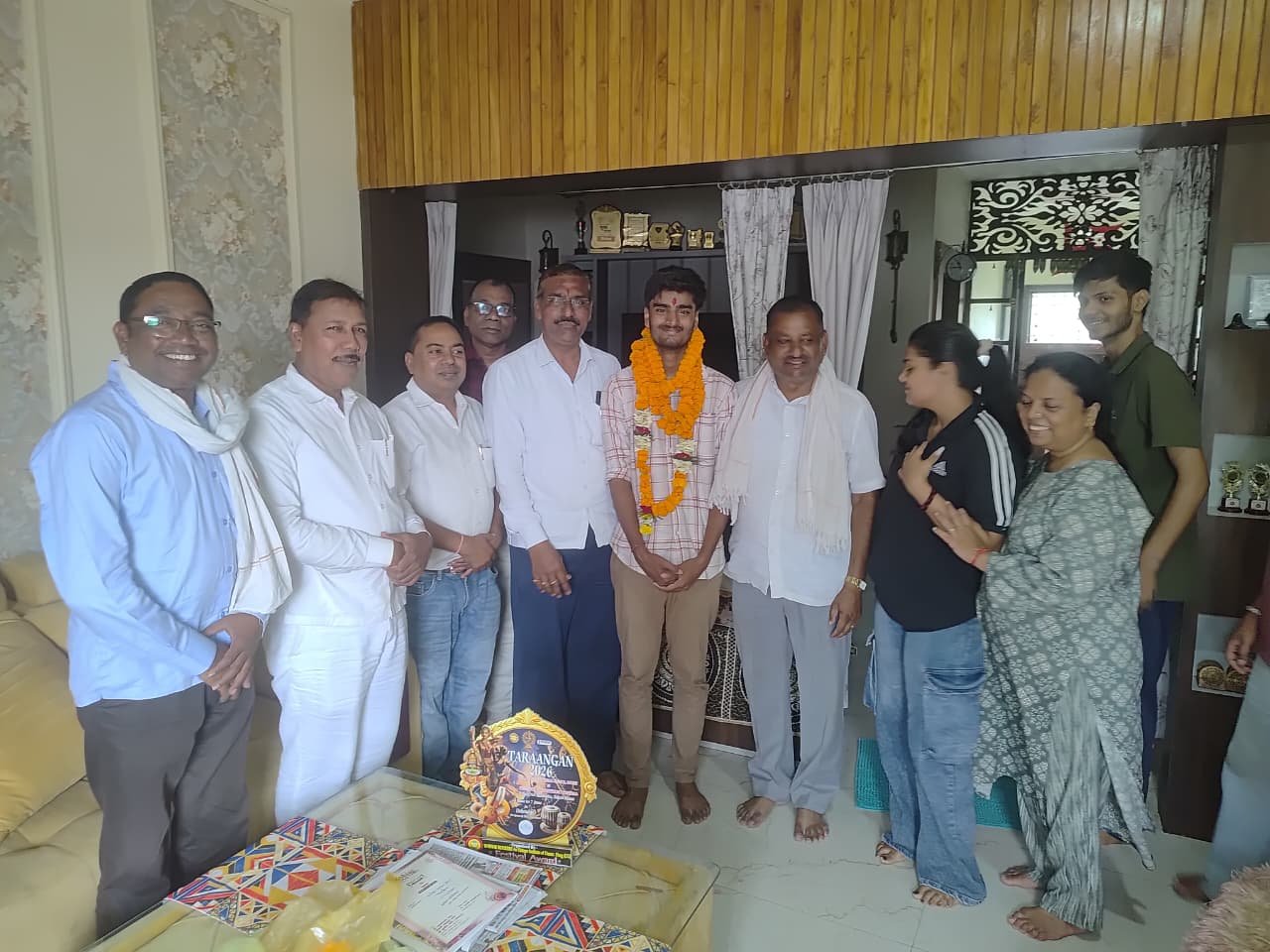 चांपा के शास्त्रीय गायक अंशुल तिवारी को देहरादून में मिला प्रतिष्ठित “संगीत रत्नाकर अवॉर्ड, नगर आगमन पर हुआ भव्य नागरिक अभिनंदन 1 चांपा के शास्त्रीय गायक अंशुल तिवारी को देहरादून में मिला प्रतिष्ठित “संगीत रत्नाकर अवॉर्ड, नगर आगमन पर हुआ भव्य नागरिक अभिनंदन चौथा स्तंभ || Kshititech