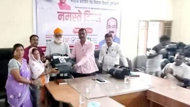 नमस्ते दिवस पर नगर पालिका ने स्वच्छता दीदियों को दी PPE कीट, स्वच्छता का लिया संकल्प चौथा स्तंभ || Kshititech