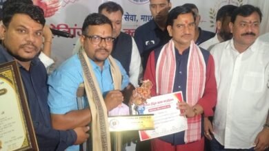 जब इंसानियत बनी पहचान: महेश राठौर और तरणीश साहू को मिला 'छत्तीसगढ़ रत्न सम्मान', रक्त की हर बूंद से लिख रहे हैं जिंदगी की नई कहानी चौथा स्तंभ || Kshititech