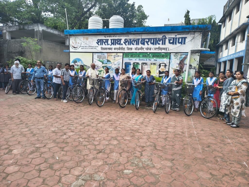 बरपाली स्कूल में सरस्वती साइकिल योजना के तहत छात्राओं को मिली निःशुल्क साइकिल, जनप्रतिनिधियों ने शिक्षा के लिए किया प्रेरित चौथा स्तंभ || Kshititech
