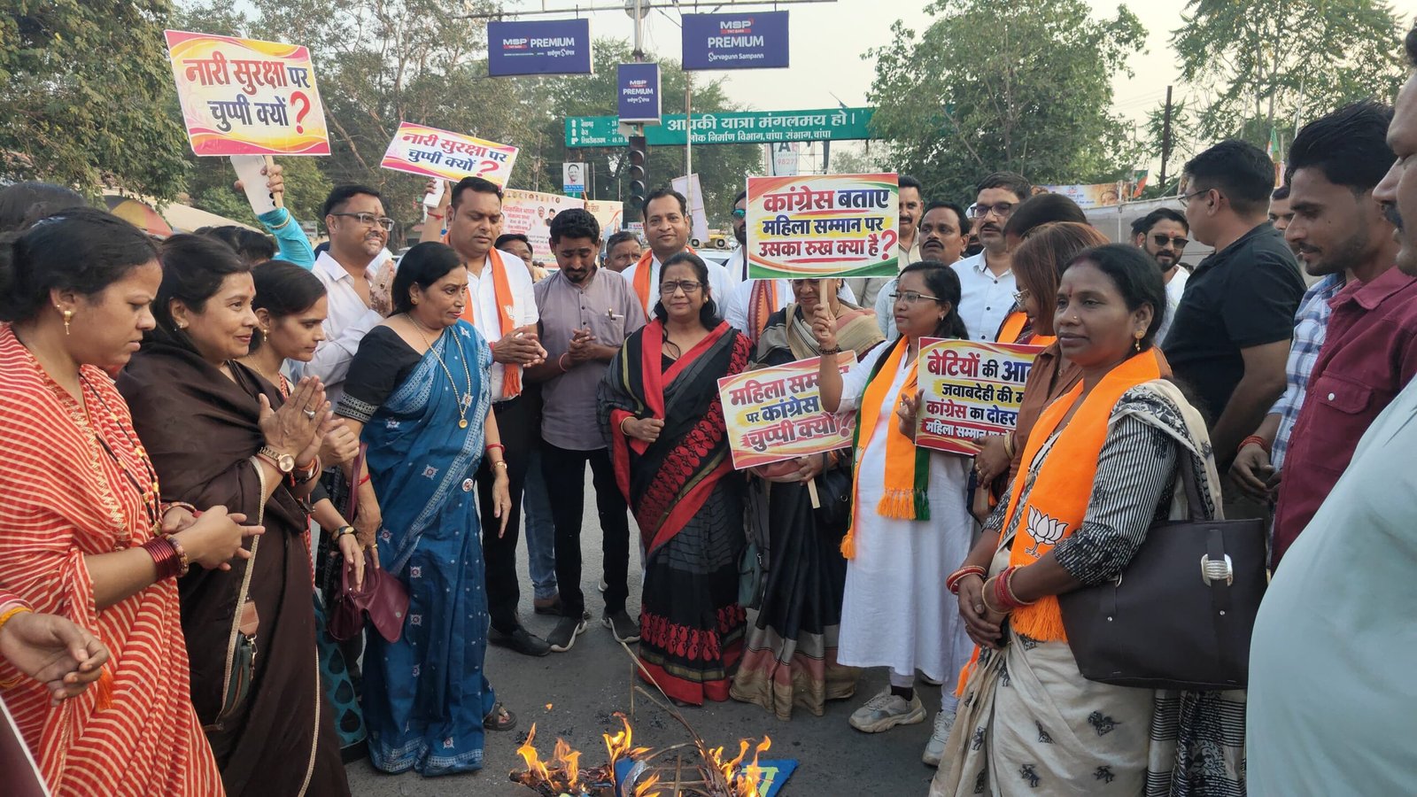 नारी का अपमान नहीं सहेगा हिंदुस्तान! कांग्रेस सांसद पर लगे आरोपों के विरोध में महिला मोर्चा का जोरदार प्रदर्शन चौथा स्तंभ || Kshititech