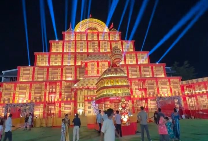 चांपा में विराजीं महारानी मां दुर्गा, टेराकोटा थीम का भव्य पंडाल बना आकर्षण का केंद्र चौथा स्तंभ || Kshititech