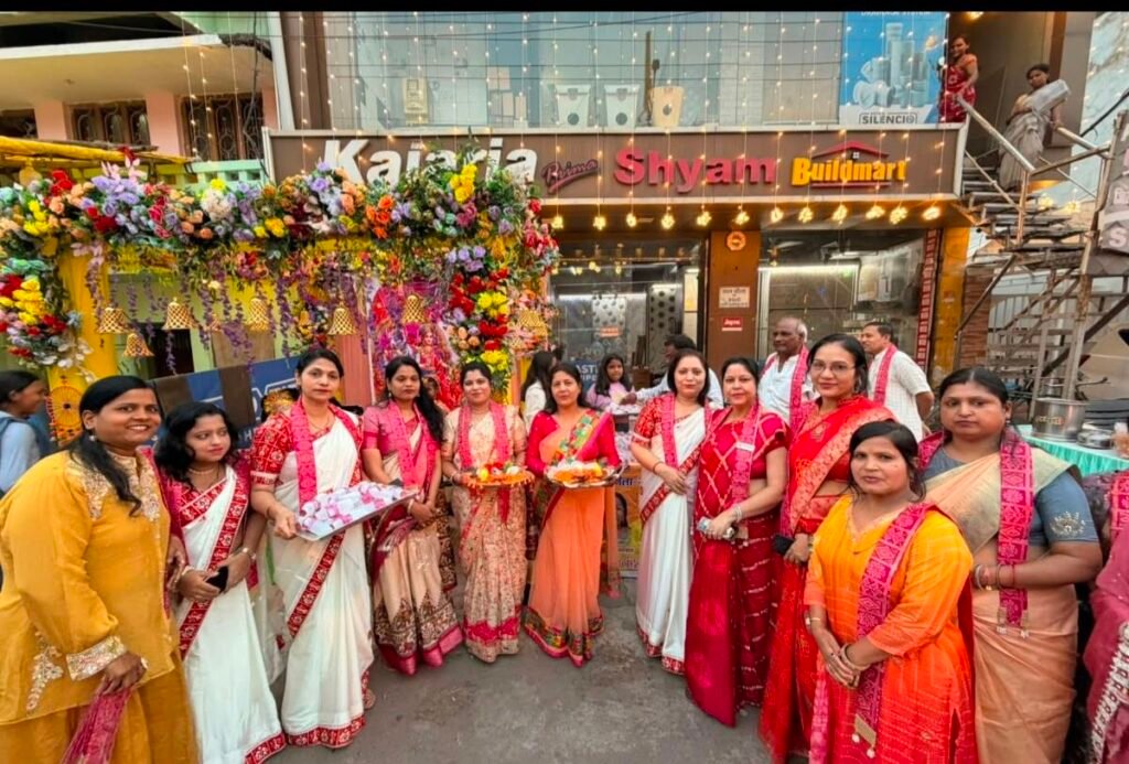 मारवाड़ी युवा मंच जागृति शाखा ने अग्रसेन जयंती शोभायात्रा का किया भव्य स्वागत, जीवंत झांकियों ने मोहा मन चौथा स्तंभ || Kshititech